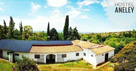 Aneley Piscina Y Cabañas
