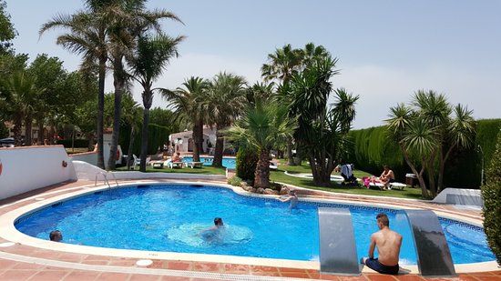 Piscina Las Palmeras